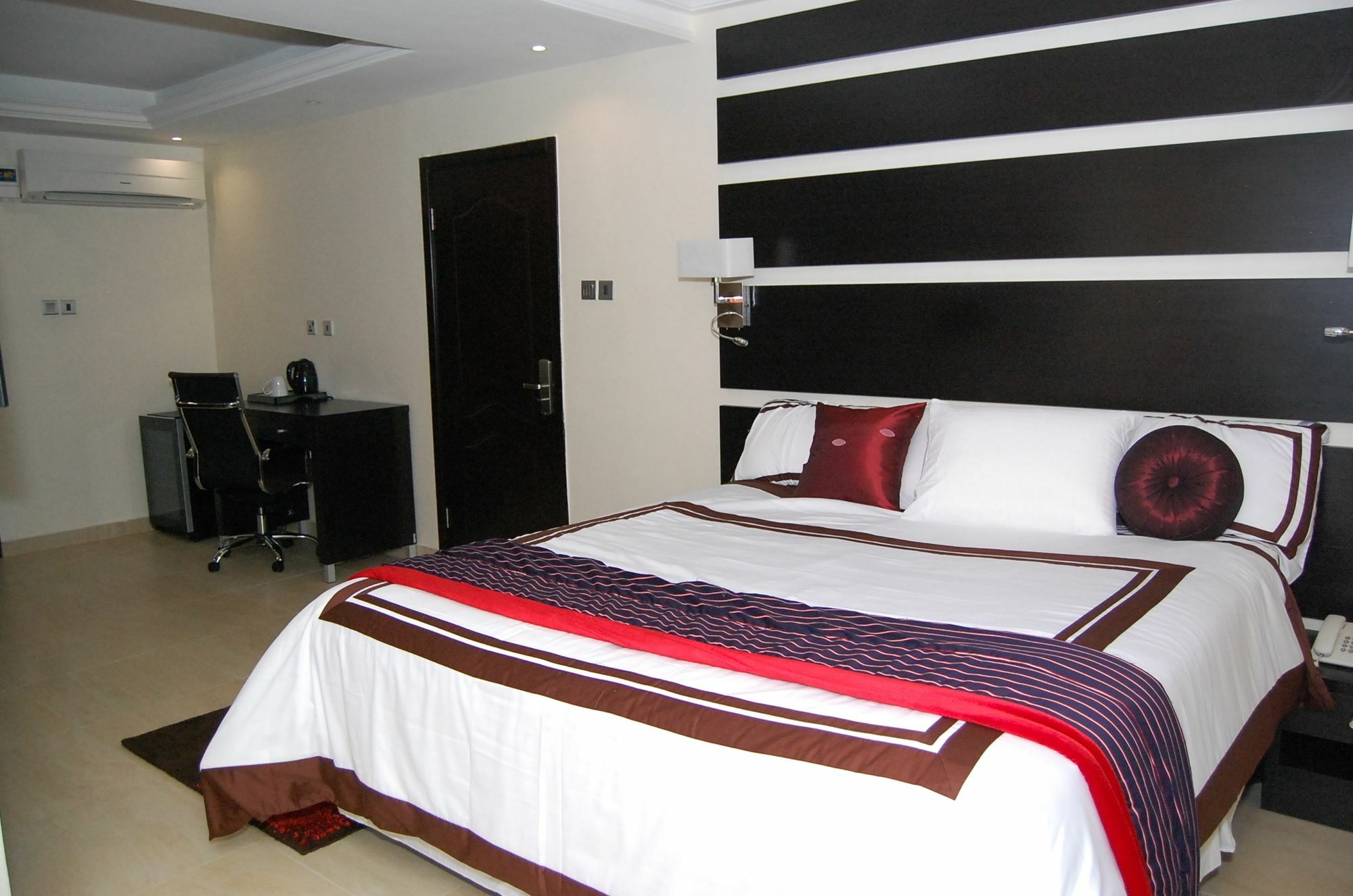 The Montrose Hotel Лекки Экстерьер фото