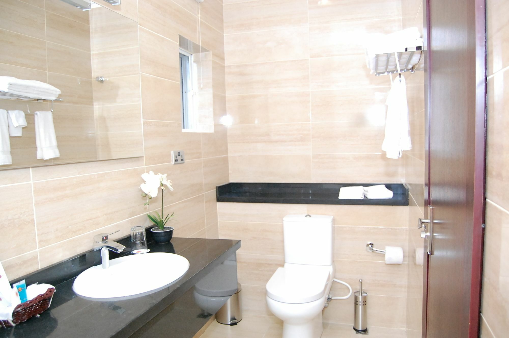 The Montrose Hotel Лекки Экстерьер фото
